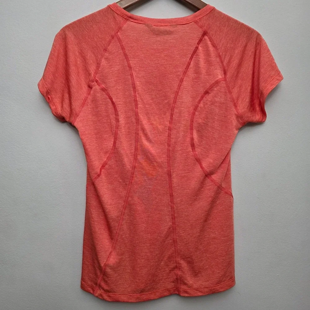 The‎ North Face Womens Short Sleeve T-Shirt Coral Heathered Athletic Top Medium - Picture 2 of 7